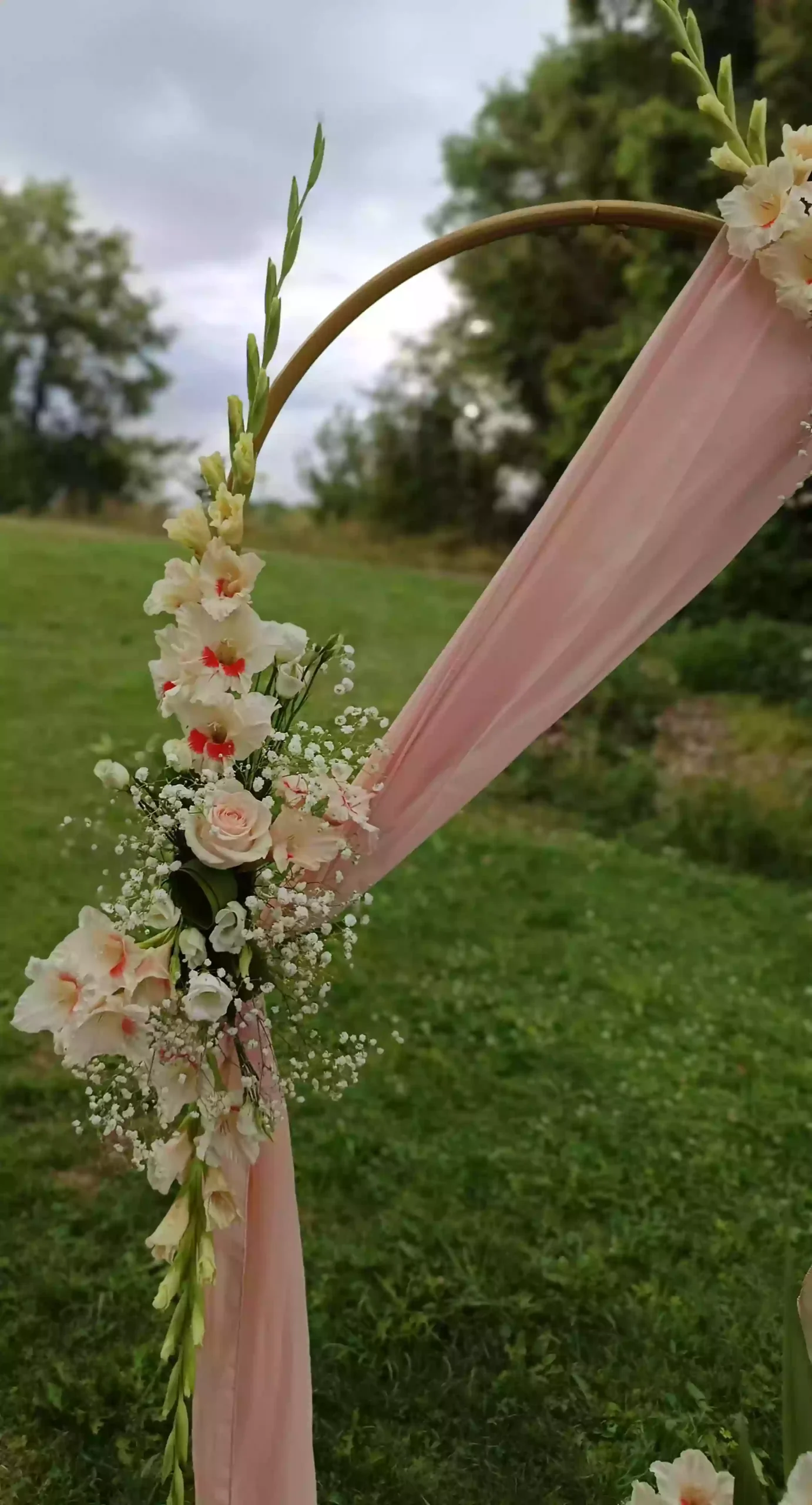 Composition arche florale